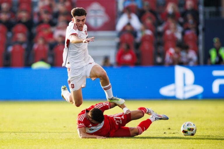 Le Toronto FC récompense le milieu de terrain espagnol Alonso Coello avec un nouveau contrat