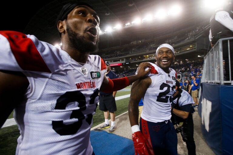 Le joueur CFL Ellis propose des conseils sur la préparation des ailes croquantes et savoureuses pour le Super Bowl Party