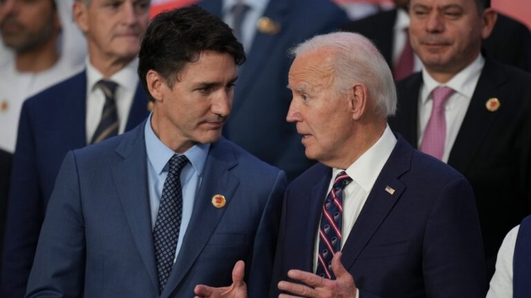 Le président américain Biden déclare que « le monde se porte mieux » grâce à Trudeau