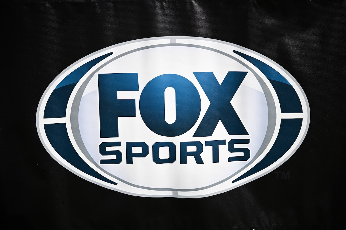 Le procès allègue que l'ex-animatrice de Fox Sports a harcelé une coiffeuse et lui a offert 1,5 million de dollars pour des relations sexuelles