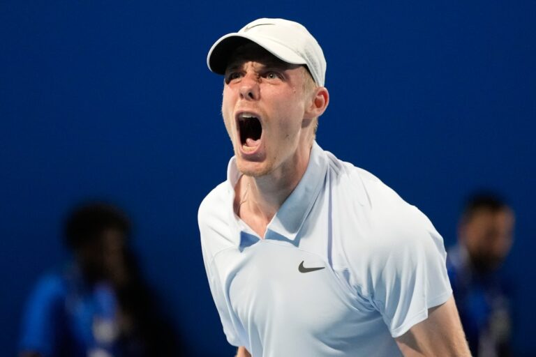 Les Canadiens Denis Shapovalov et Gabriel Diallo débutent avec des victoires à l'Open d'Australie