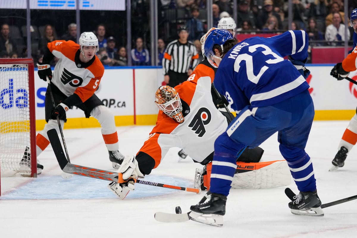 Les Maple Leafs de Toronto marquent la mi-saison avec une victoire contre les Flyers de Philadelphie