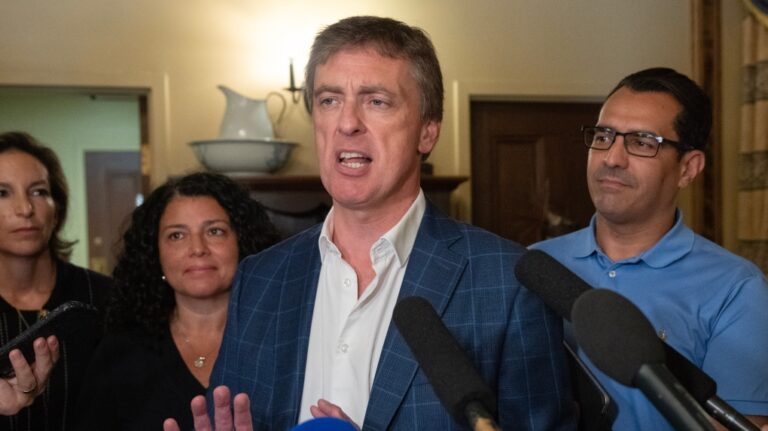 Les libéraux du Québec « à la croisée des chemins » alors que la course à la direction débute lundi