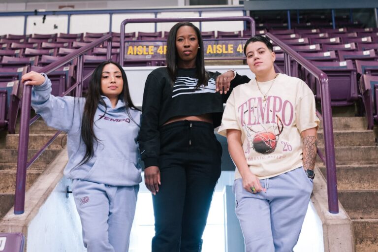 Les produits dérivés de l'équipe WNBA de Toronto sont là alors que Tempo se prépare pour les débuts de la franchise en 2026