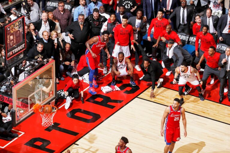 Les rediffusions de matchs et de moments forts font d'être un fan de sport une passion toute l'année