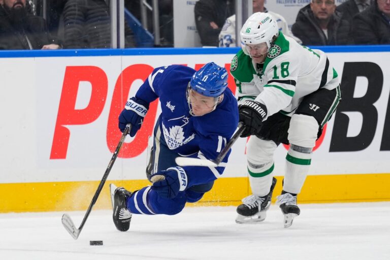 L'offensive des Maple Leafs se calme lors d'une défaite 4-1 contre les Stars