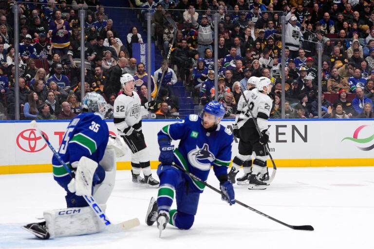 « Nous en avons marre » : les Canucks de Vancouver cherchent des réponses pendant la crise