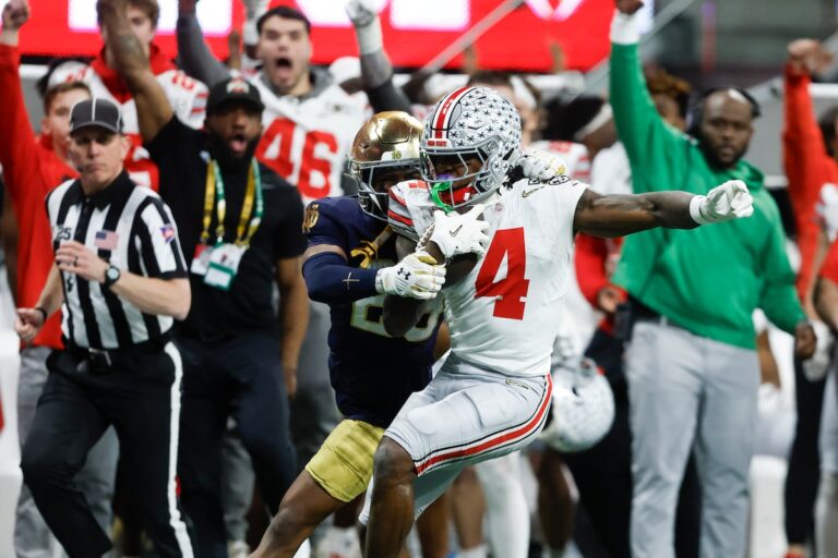 Ohio State remporte son premier titre national depuis 2014, survivant à Notre Dame 34-23 lors du match de championnat CFP
