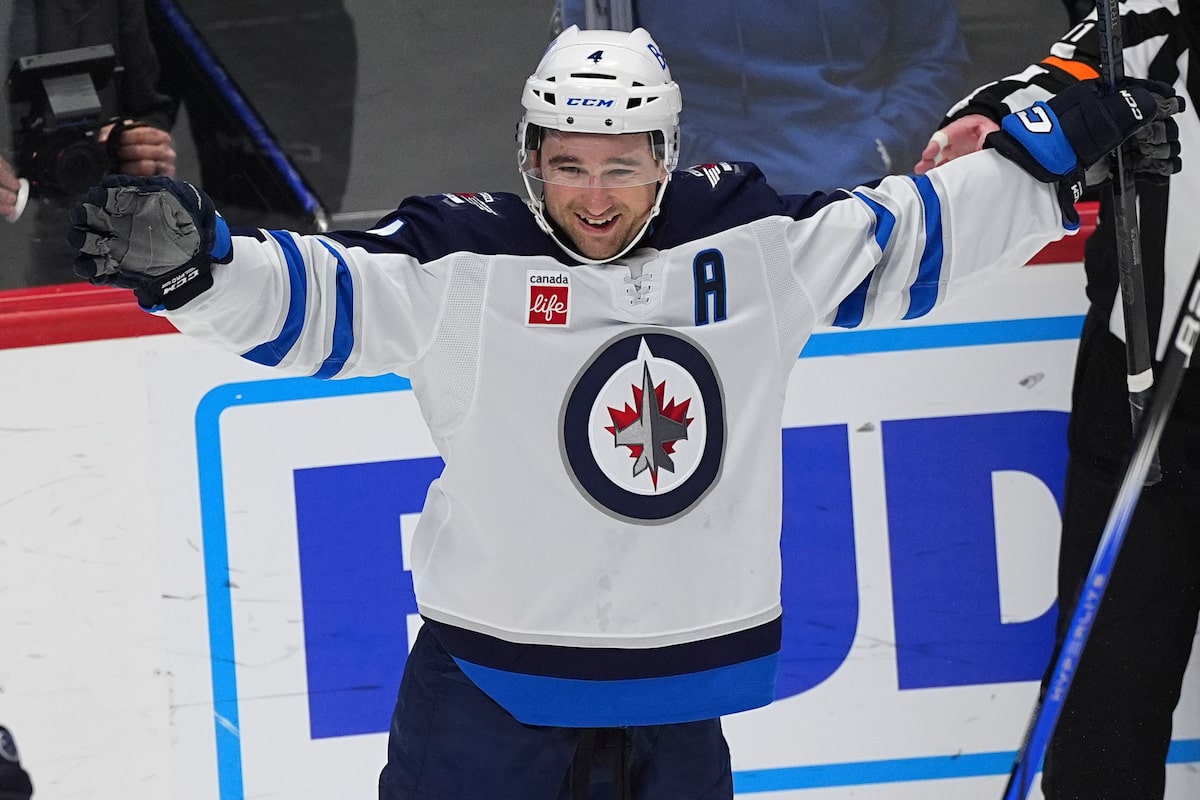 Pionk marque en prolongation pour permettre aux Jets de remporter une victoire 3-2 contre l'Avalanche