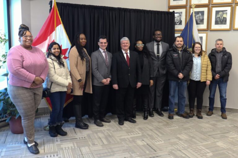 Sault Ste. Marie a tapé pour prendre des dizaines de nouveaux arrivants pour occuper des emplois
