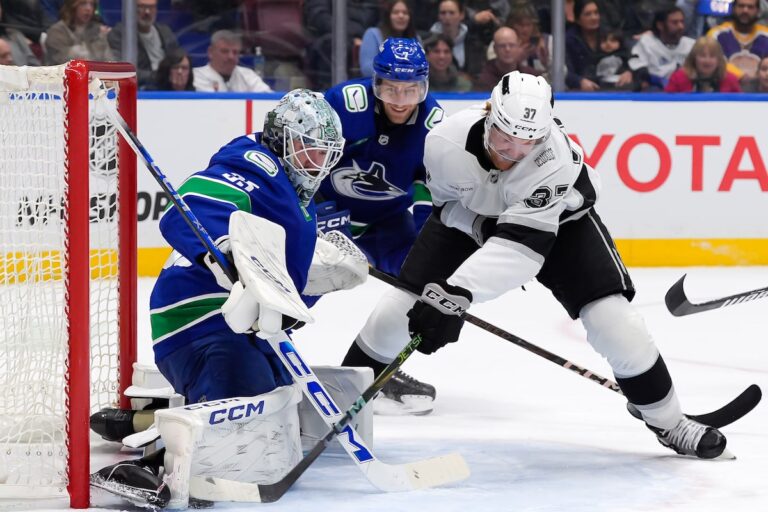Turcotte brille alors que les Kings infligent une vilaine défaite 5-1 aux Canucks en difficulté