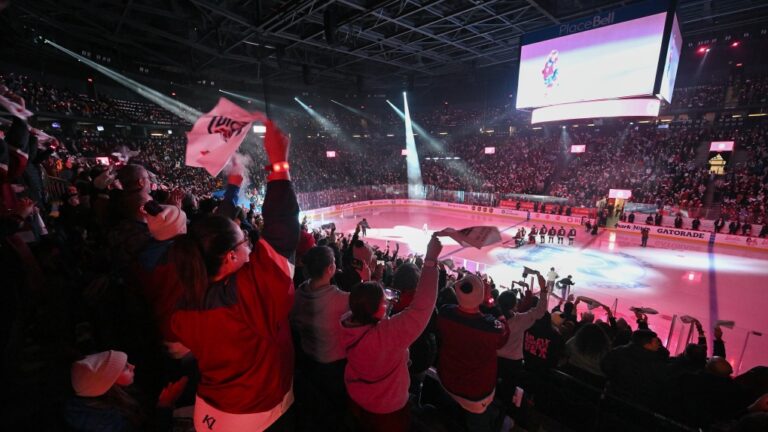 Un médecin de premier plan de l’Île-du-Prince-Édouard dénonce les klaxons à air comprimé lors de matchs de hockey
