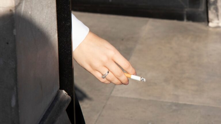 A new paper says that the average loss of life expectancy per cigarette smoked is approximately 20 minutes. (Mike Kemp/In Pictures/Getty Images via CNN Newsource)