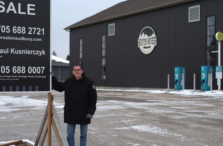 Vous avez toujours rêvé de brasser votre propre bière ? Ancien bâtiment de South River Brewing à vendre
