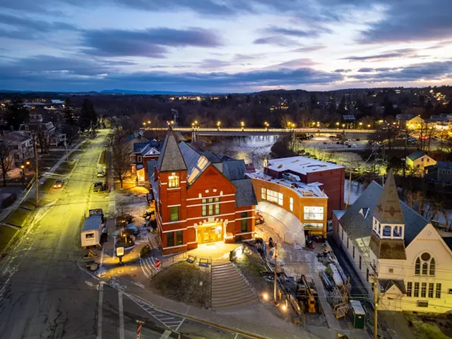 Une vue aérienne du Construcioon au Town Hall Theatre de Middlebury - gracieuseté de Caleb Kenna