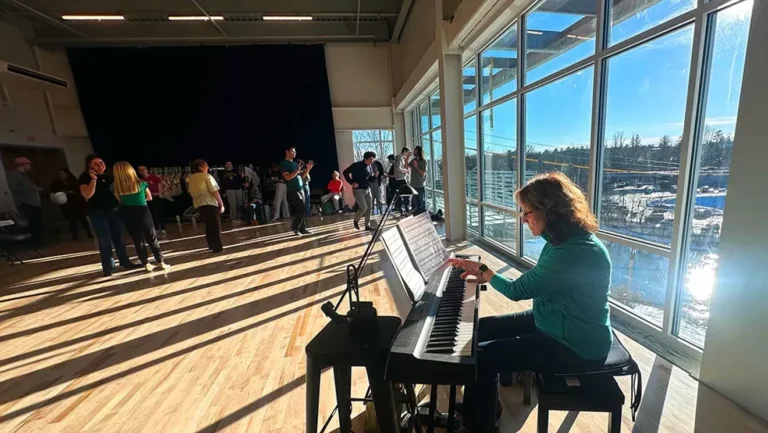 Le théâtre de la mairie de Middlebury dévoile une nouvelle aile