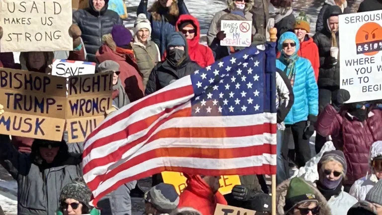 Les Vermonters courageux pour protester contre Trump
