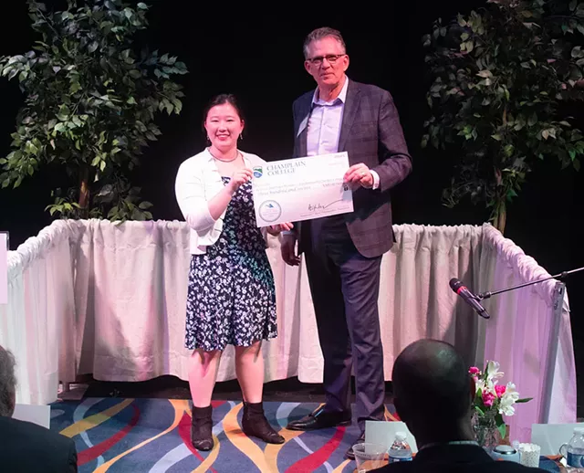 Grace Allard et Zoltan Sachs - Gracieuseté