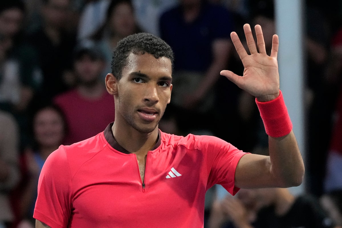 Canadian Félix Auger-Aliassime avance à la finale de Dubaï, jouera pour le troisième titre de 2025