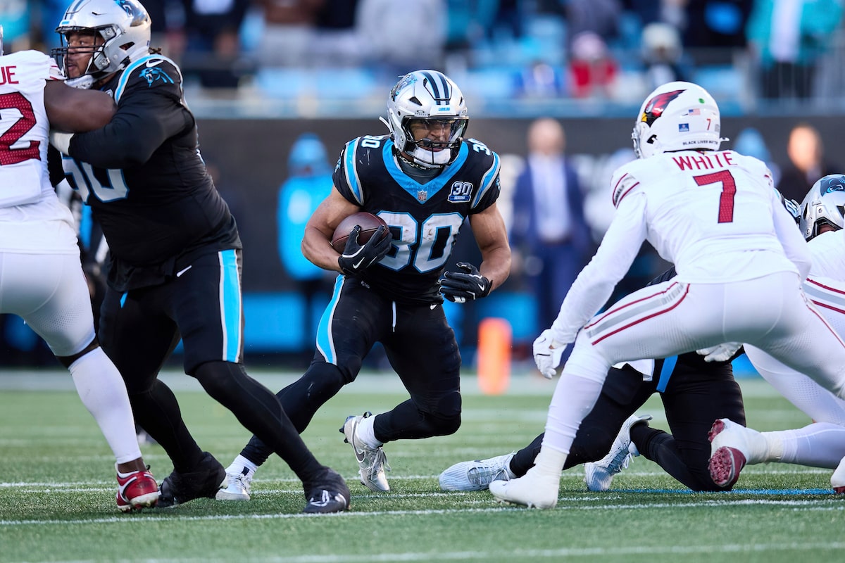 Canadian Running Back Chuba Hubbard Optimisming Times Better est à venir pour Carolina Panthers