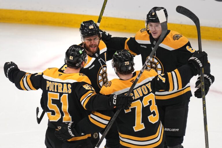 Charlie McAvoy et le beau-père Mike Sullivan chérissent d'être dans la même équipe américaine des 4 nations
