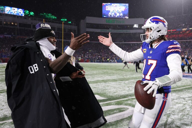 Comment Josh Allen a battu Lamar Jackson pour le prix du joueur le plus précieux de la NFL d'AP