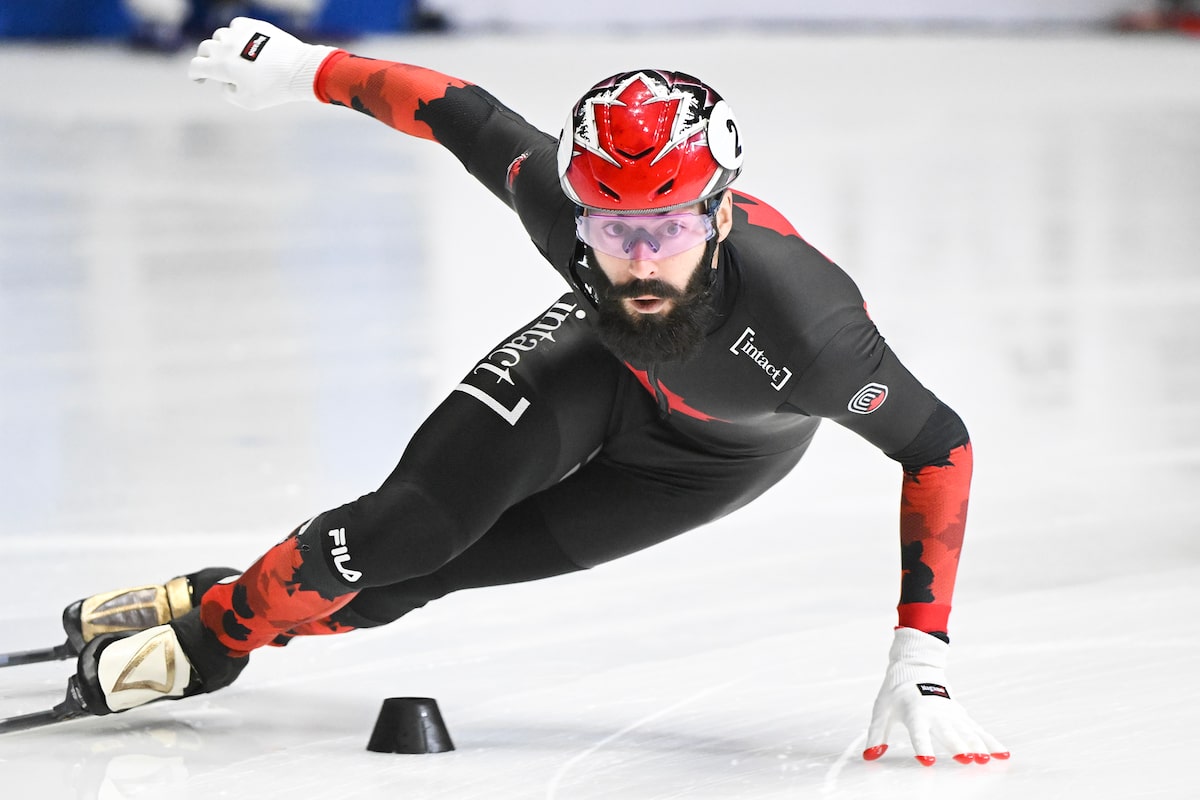 Dandjinou, Dubois gagne l'or alors que le Canada continue la maîtrise de la tournée mondiale de courte-piste