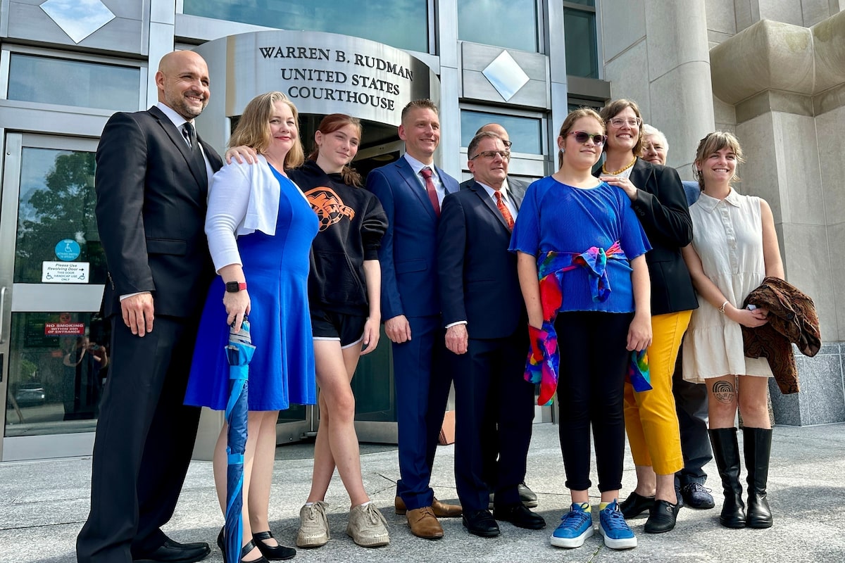 Deux filles transgenres dans le New Hampshire remettent en question l'interdiction de Trump à la pratique des sports féminins