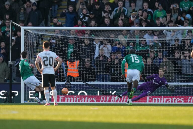 FA Cup Stunner: Liverpool est éliminé par Plymouth de deuxième niveau au quatrième tour