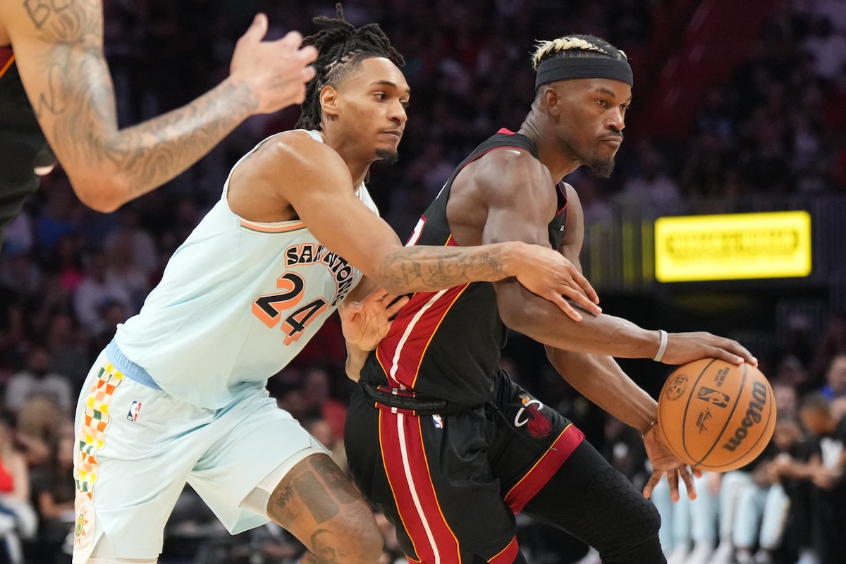 Jimmy Butler se dirige vers les Golden State Warriors, dit AP Source