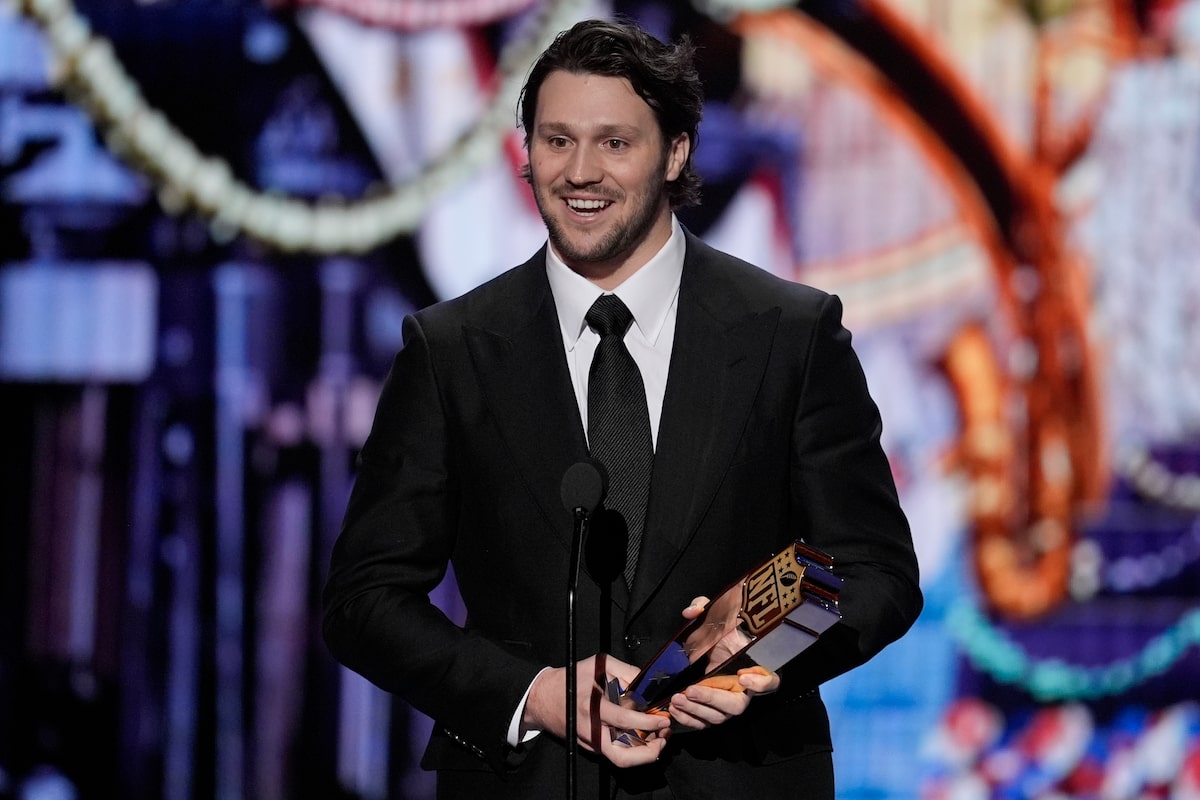 Josh Allen remporte le prix du joueur le plus précieux le plus précieux