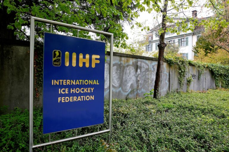 La Russie et le Biéloruss sont interdits des compétitions de l'IIHF à la saison 2025-26