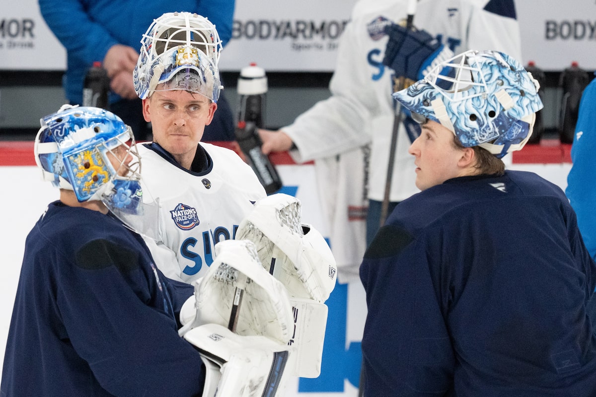 Lankinen pour remplacer Saros dans le but de la Finlande lors de la confrontation des 4 nations contre la Suède