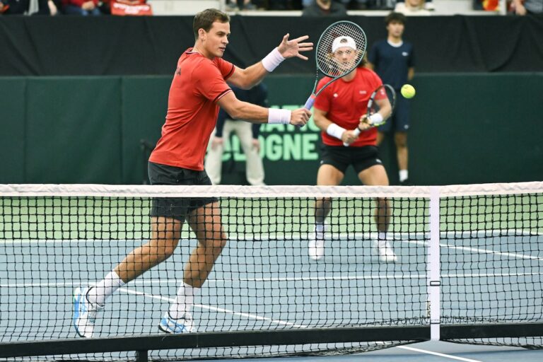 Le Vasek Pospisil du Canada joue le dernier match de la Coupe Davis, dit qu'il prend sa retraite cette saison