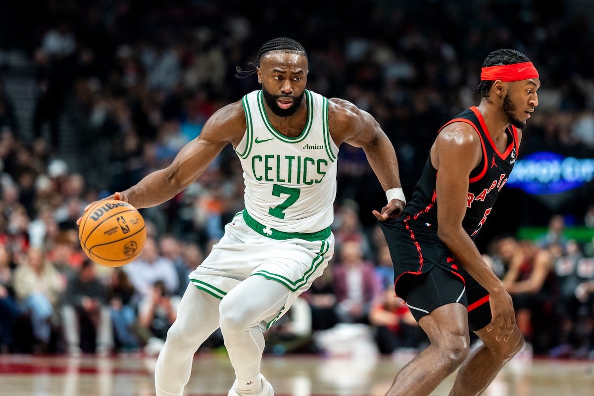 Le double-double de Tatum mène les Celtics Unfored Celtics Past Raptors 111-101