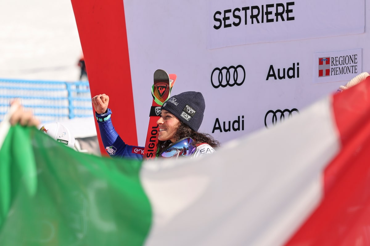 Le skieur italien Brignone gagne, Shiffrin fait un «grand pas» comme 25e dans sa première course GS après une blessure