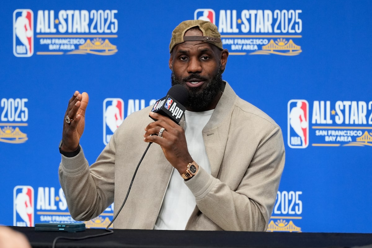 LeBron James s'assoit au match des étoiles, mettant fin à une séquence de 20 ans de départs