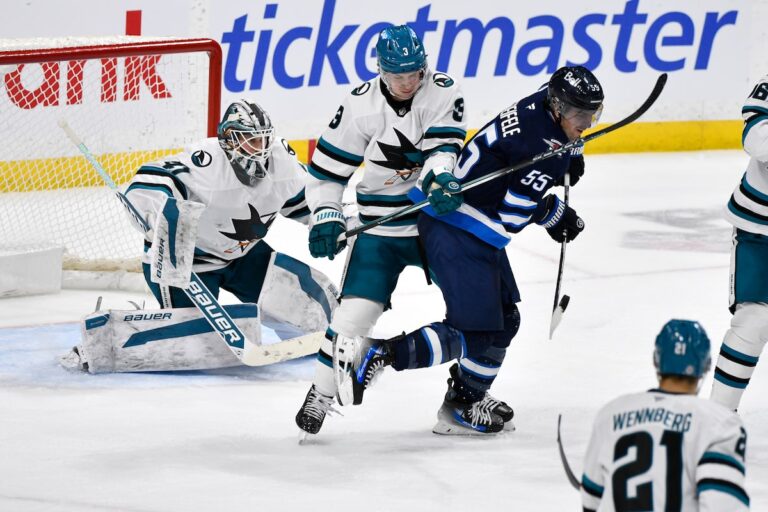 Les Jets se rallient pour battre les Sharks 2-1 en OT, prolongez la séquence de victoires à 10 consécutives