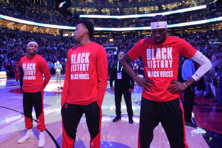 Les Raptors attribuent Barrett sur l'hymne hooting: «Tout le monde a droit à sa propre opinion»