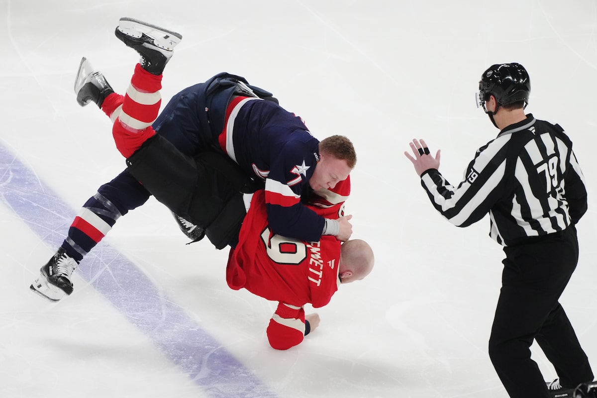 Les meilleurs joueurs et la foule du Canada se tenaient contre les États-Unis malgré la perte de 4 nations