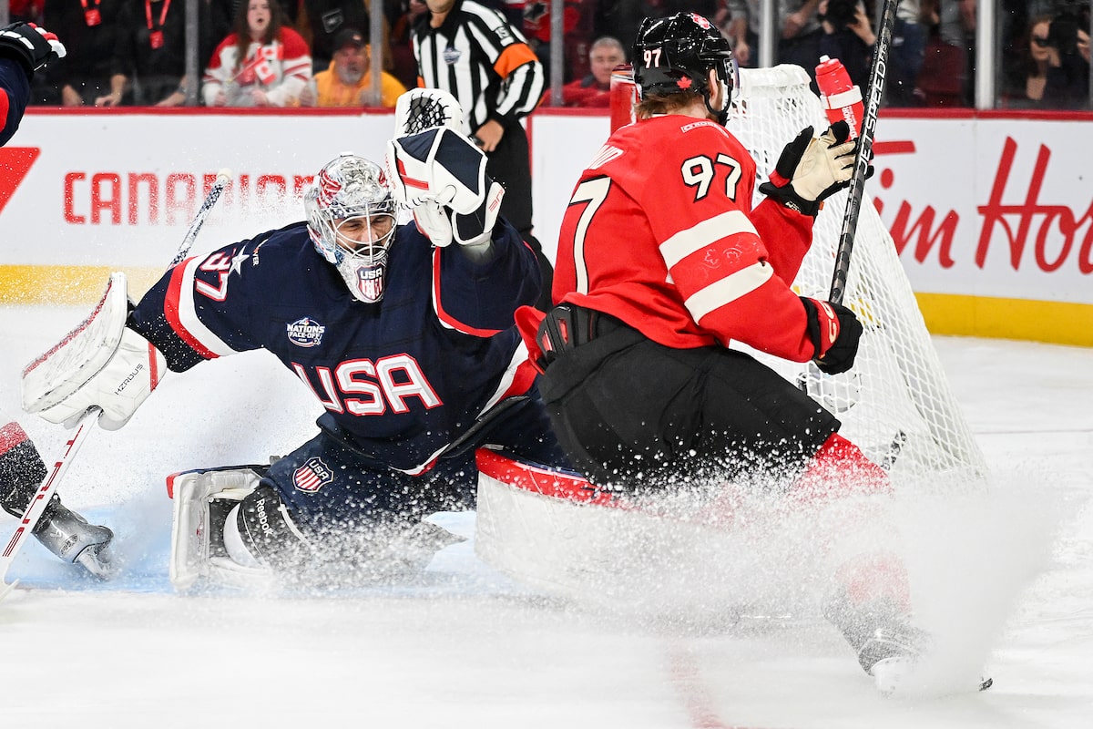 Les yeux du monde du sport sont sur 4 nations finales de la rivalité Canada-US se déversent sur la glace