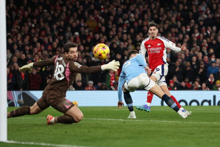 Manchester City a battu 5-1 par Arsenal et Manchester United perd à nouveau à domicile en Premier League