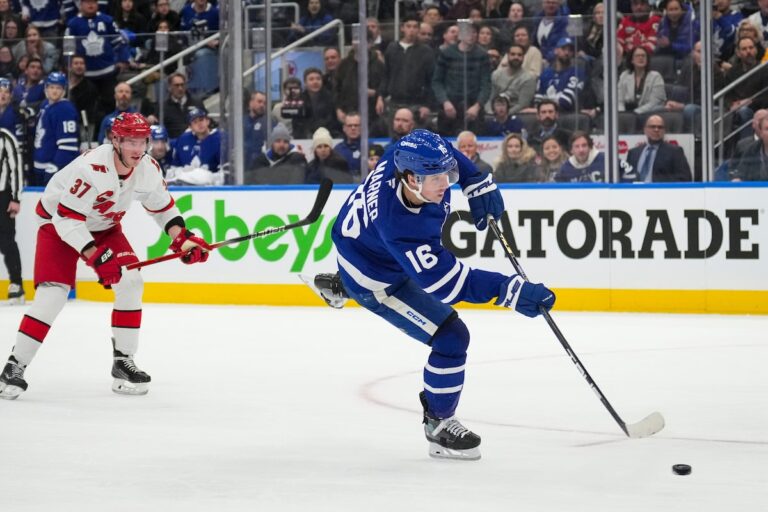 Matthews, Marner Right Back contribuant aux Leafs après 4 nations Grind