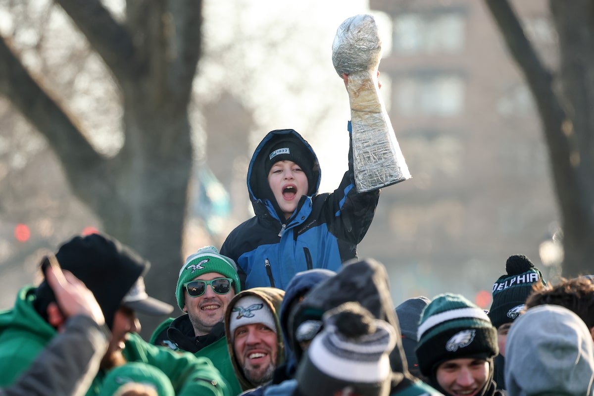Philadelphie devient vert le jour de la Saint-Valentin pour célébrer les aigles championnes du Super Bowl
