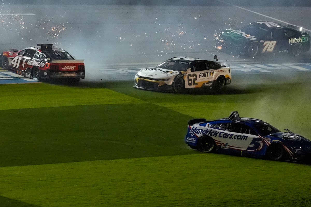 Pourquoi Kyle Larson ne peut-il pas gagner le Daytona 500? Jeff Gordon pense que les défaites «se mettent dans sa tête»