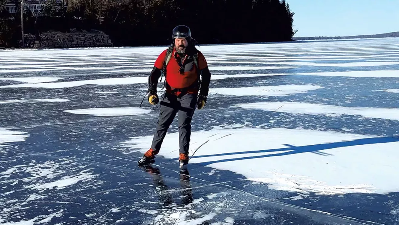 Q&A: Evan Perkins partage ses vidéos de patinage sur glace sauvage en ligne