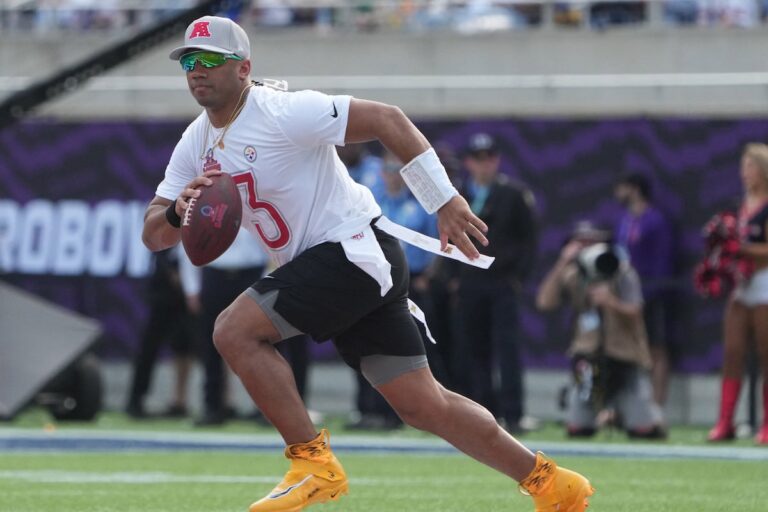 QB Russell Wilson contourne les rumeurs des raiders au Pro Bowl et dit qu'il est `` axé sur les Steelers ''