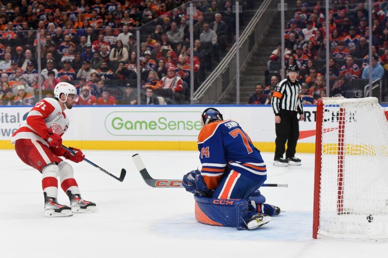 Raymond marque le vainqueur de Shootout alors que Red Wings se rassemble pour la victoire 3-2 contre les Oilers