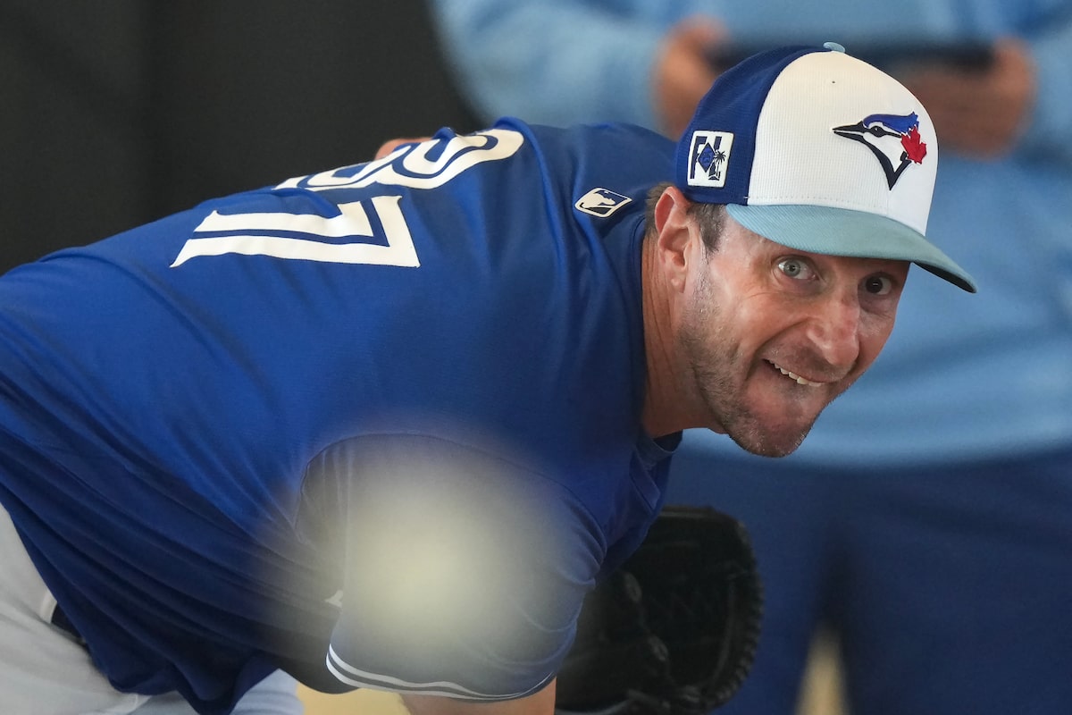 Scherzer retire quatre en deux manches alors que Blue Jays Top Cardinals 3-2