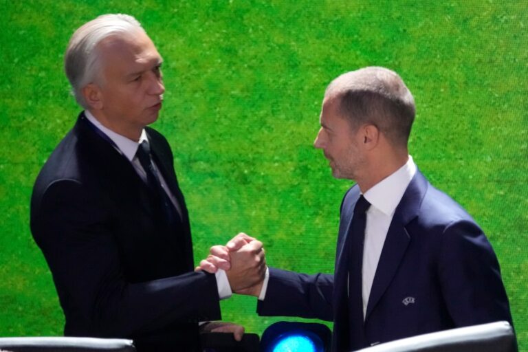 Soccer russe pour renoncer à un siège au comité exécutif de l'UEFA lors des élections en avril